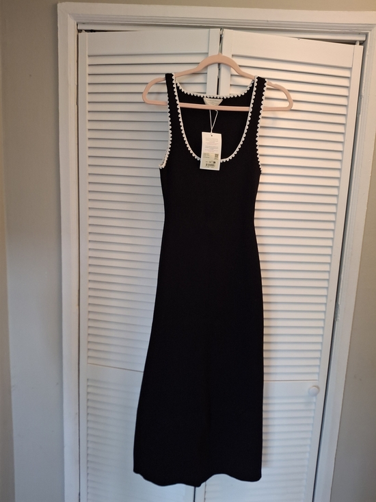 Sezane Dresses & Skirts - Sezane Iona Midi Dress with White Scallop Trim Sz M NWT